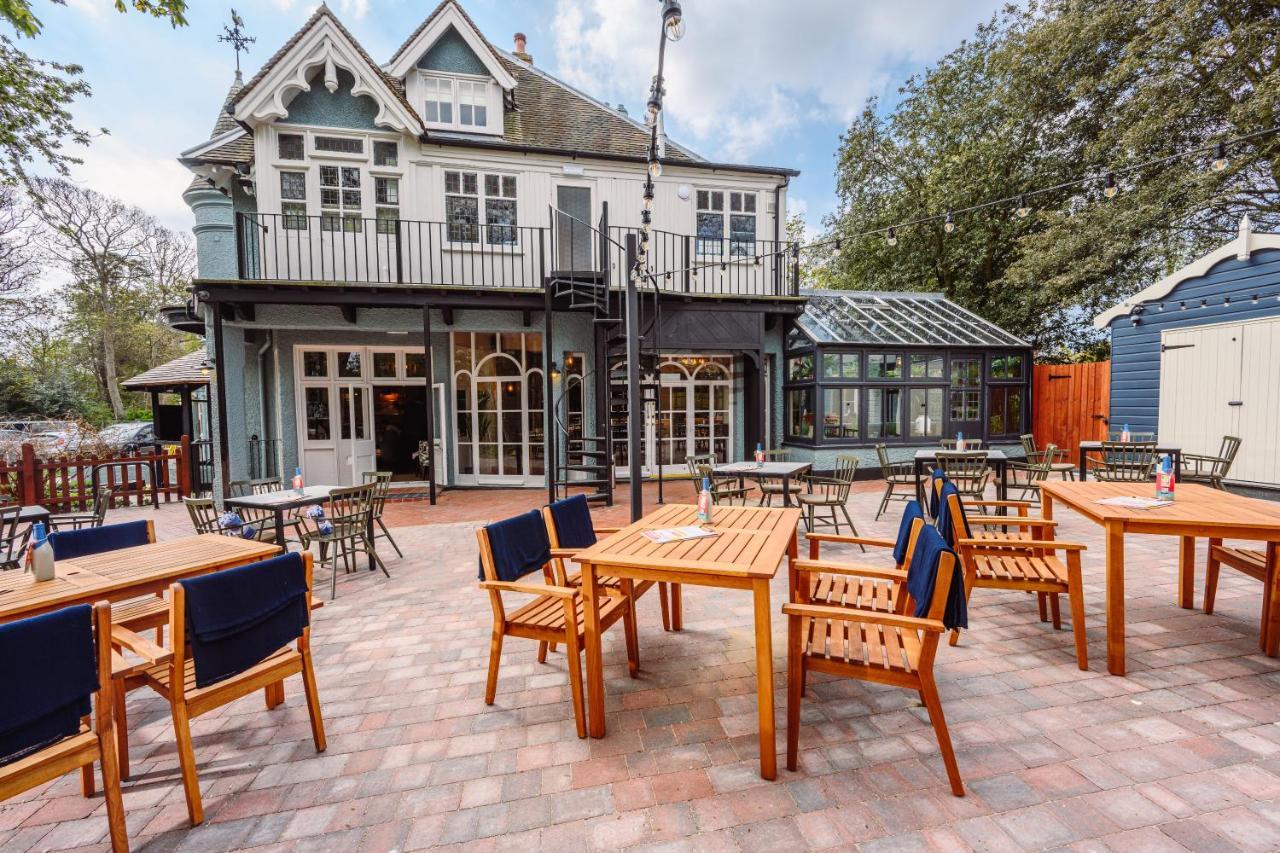Brewhouse And Kitchen *